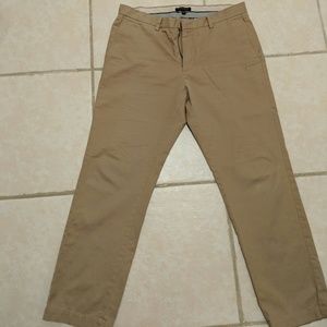 35x32 Banana Republic Emerson Chino